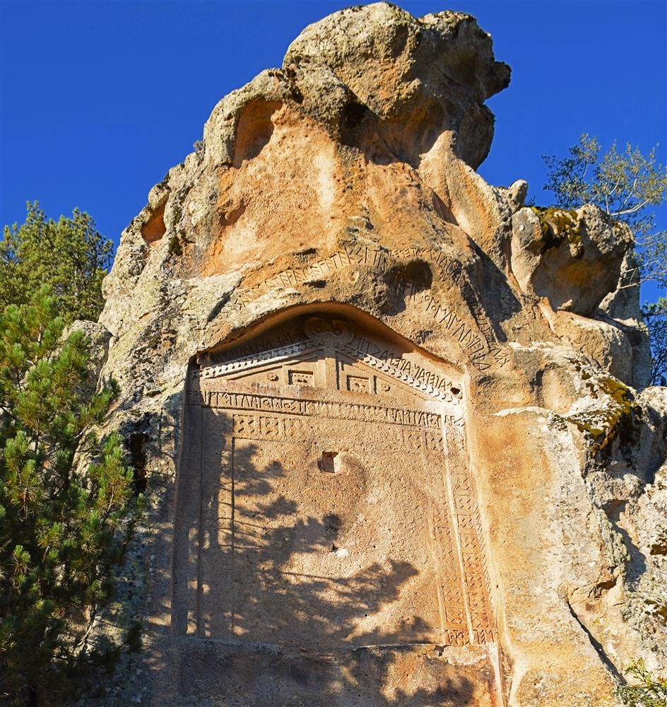 Han Areyastis Anıtı