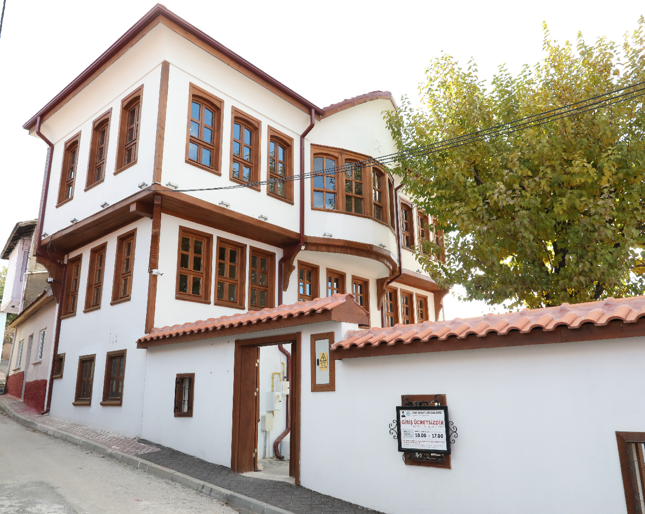 Odunpazarı Belediyesi Cam Sanatları Galerisi