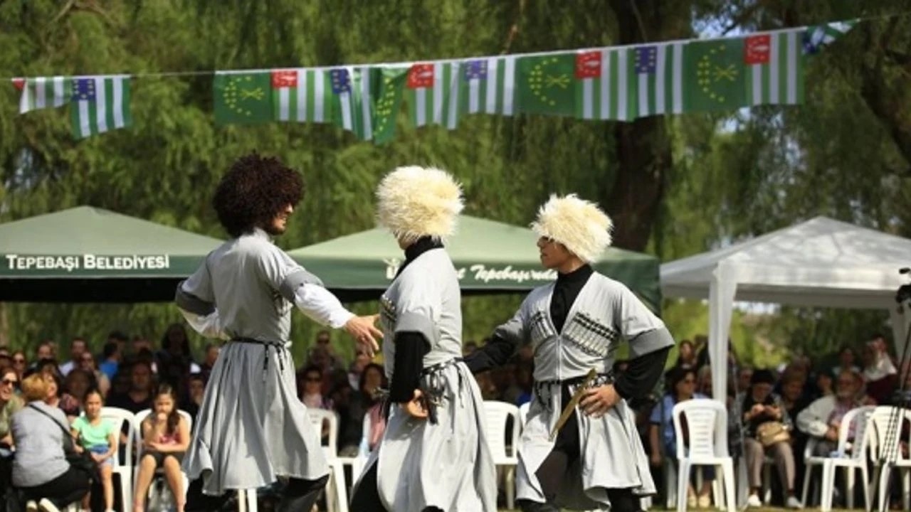 Azhvala Şenlikleri